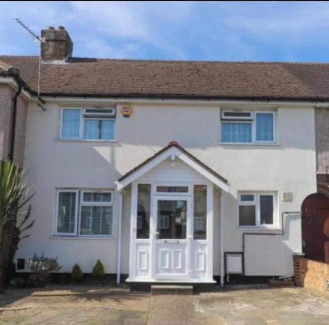 Habitación en casa particular With Free Parking - Close To Heathrow *